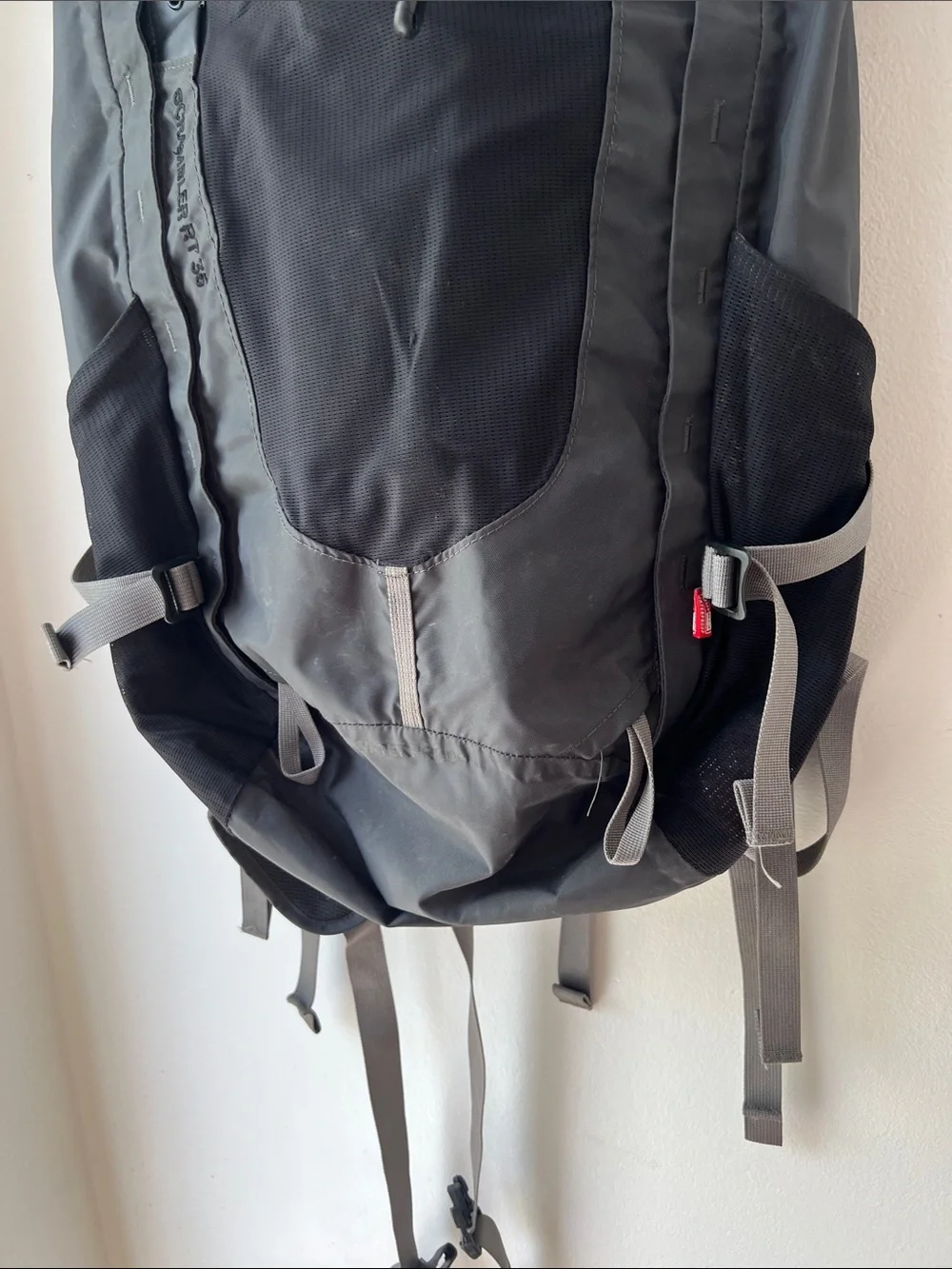 Mountain Hardwear Scrambler 35 DryPack Backpack Black